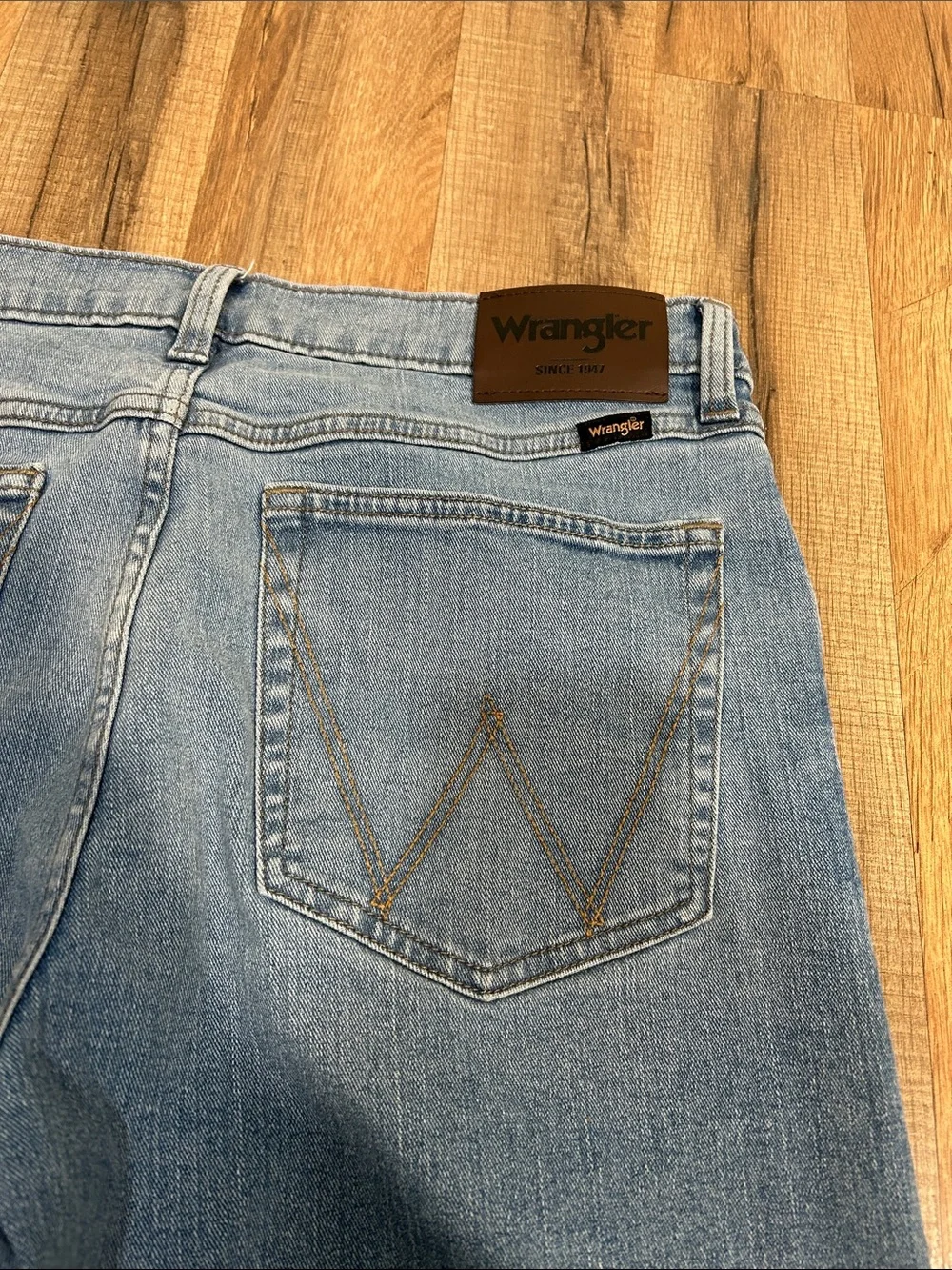 Wrangler Men’s Stonewashed Denim Relaxed Boots Jeans Sz 32/32